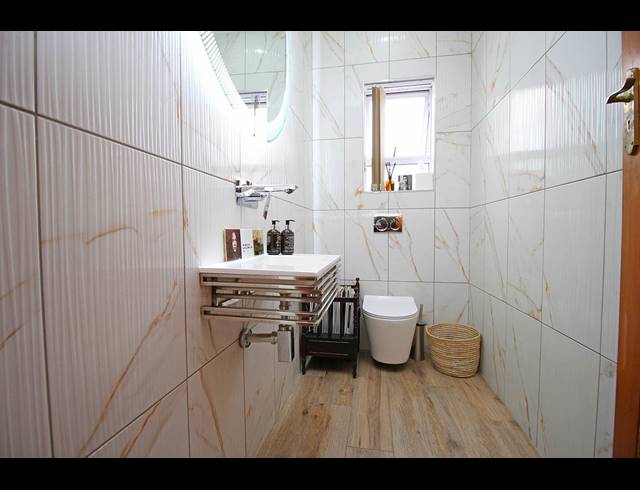 3 BEDROOM HOUSE FOR SALE IN THORNHILL ESTATE